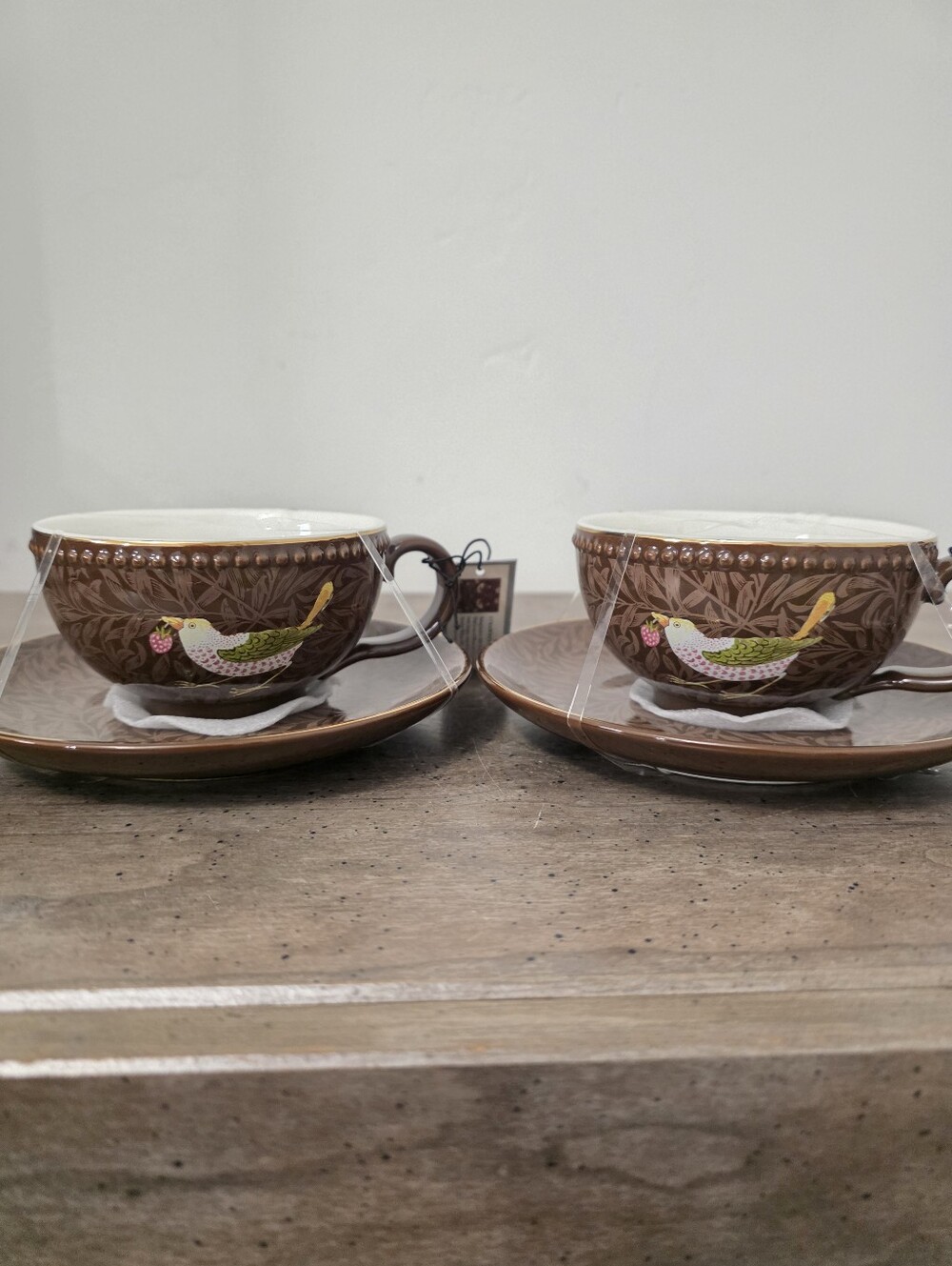 2 x William Morris & Co Strawberry Thief Gold Rim Porcelain Cup & Saucer Set